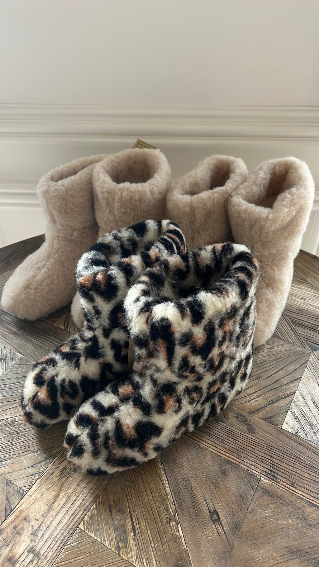 Wysokie kapcie 100% wełny, Leopard