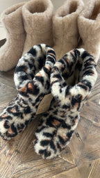 Wysokie kapcie 100% wełny, Leopard
