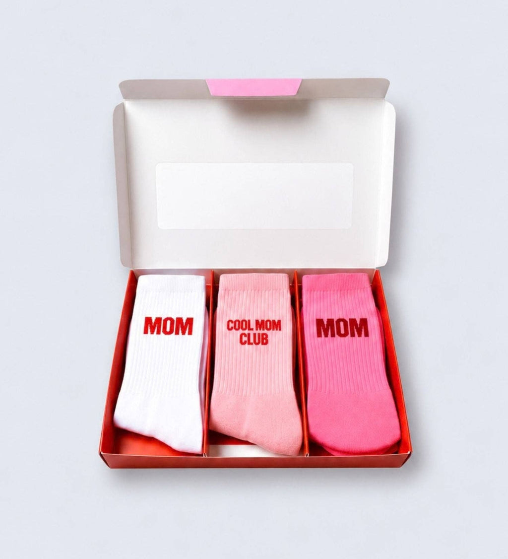 Organiczne skarpety typu crew z bio bawełny 3-PAK – MOM, COOL MOM CLUB ROSÉ, MOM PINK NO BAD DAYS CLUB