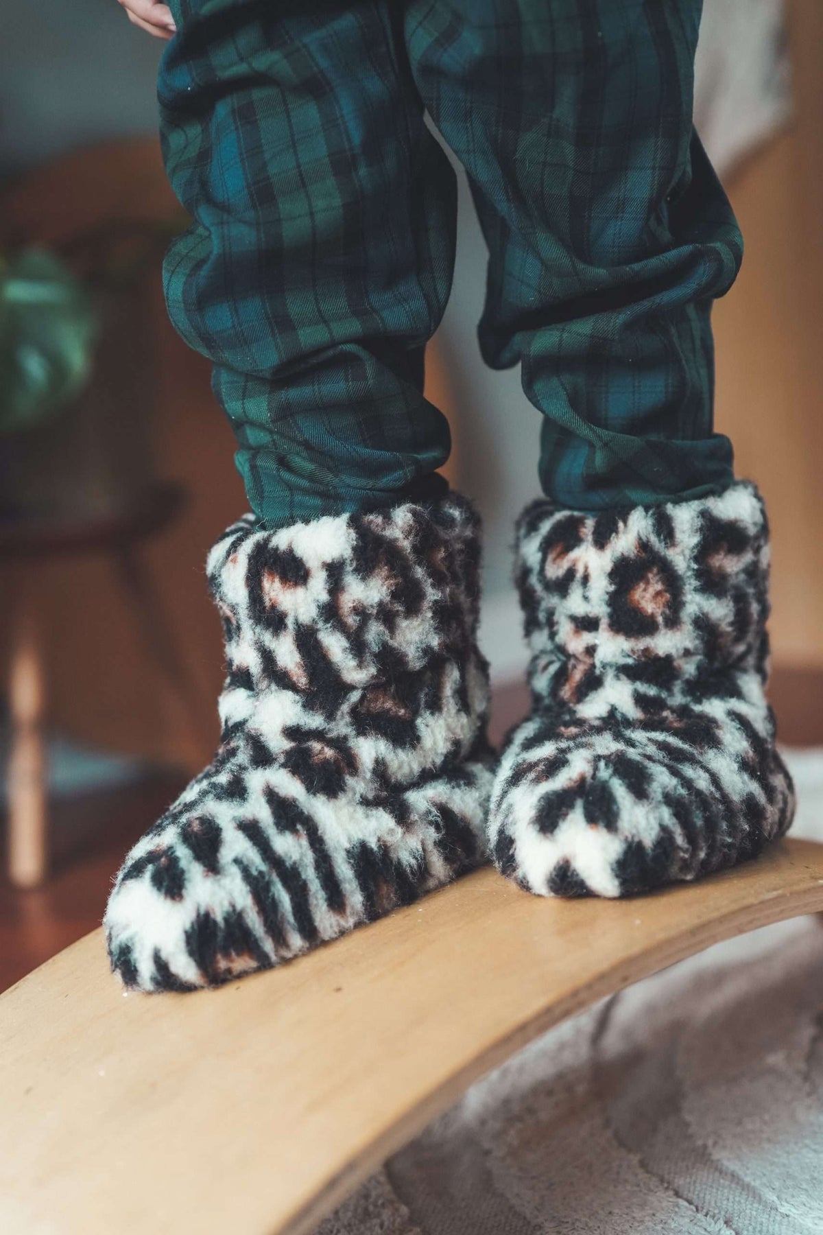 Wysokie kapcie 100% wełny, Leopard