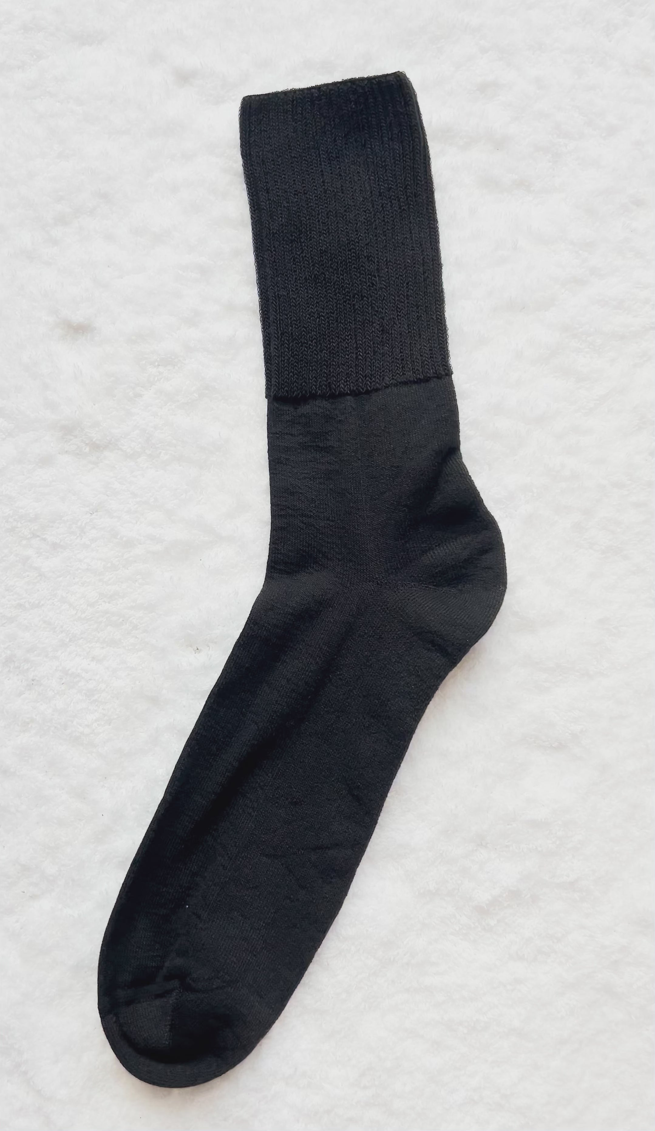 Skarpety bezuciskowe grube czarne z minerałami Quattroxy™